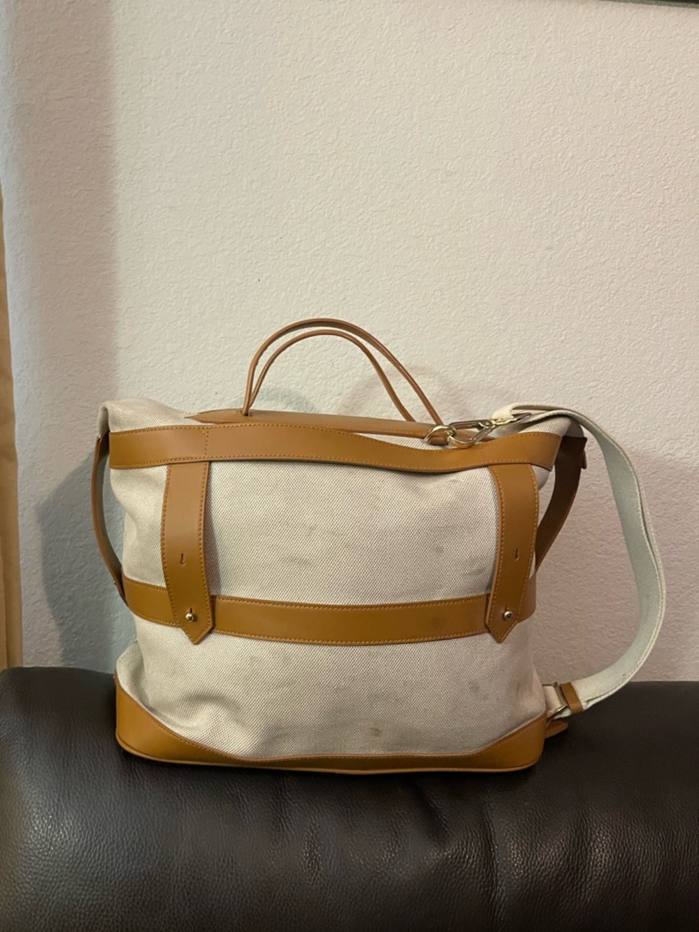 Paravel please check all picture of condition